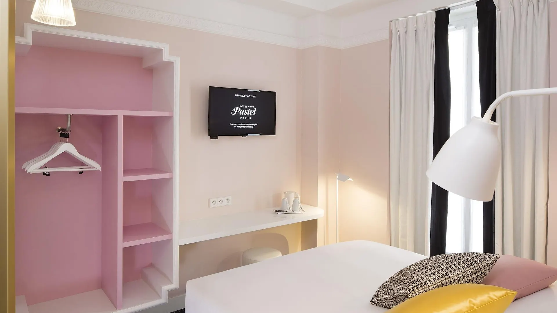 Hotel Pastel Paris