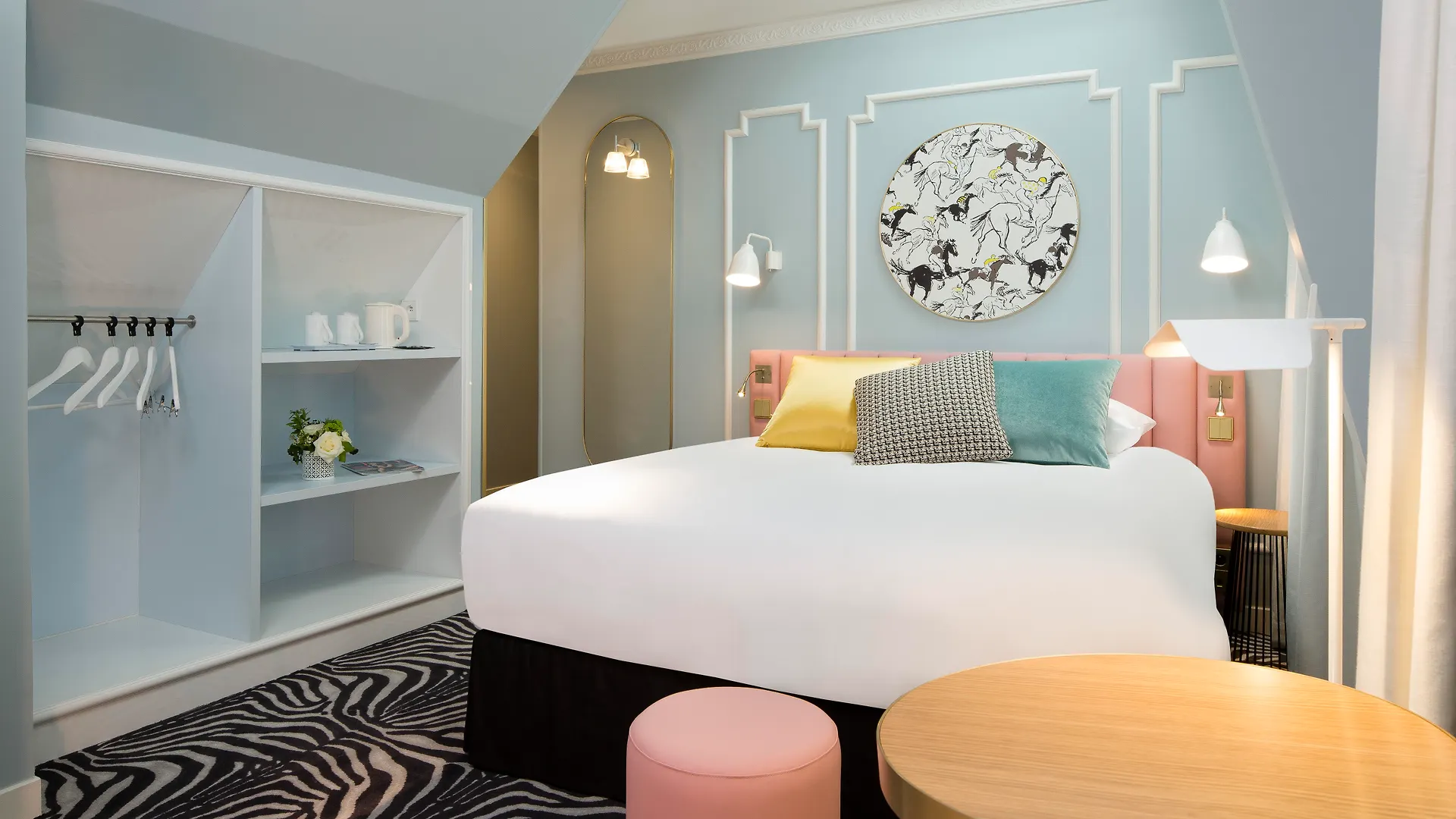 Hotel Pastel Paris