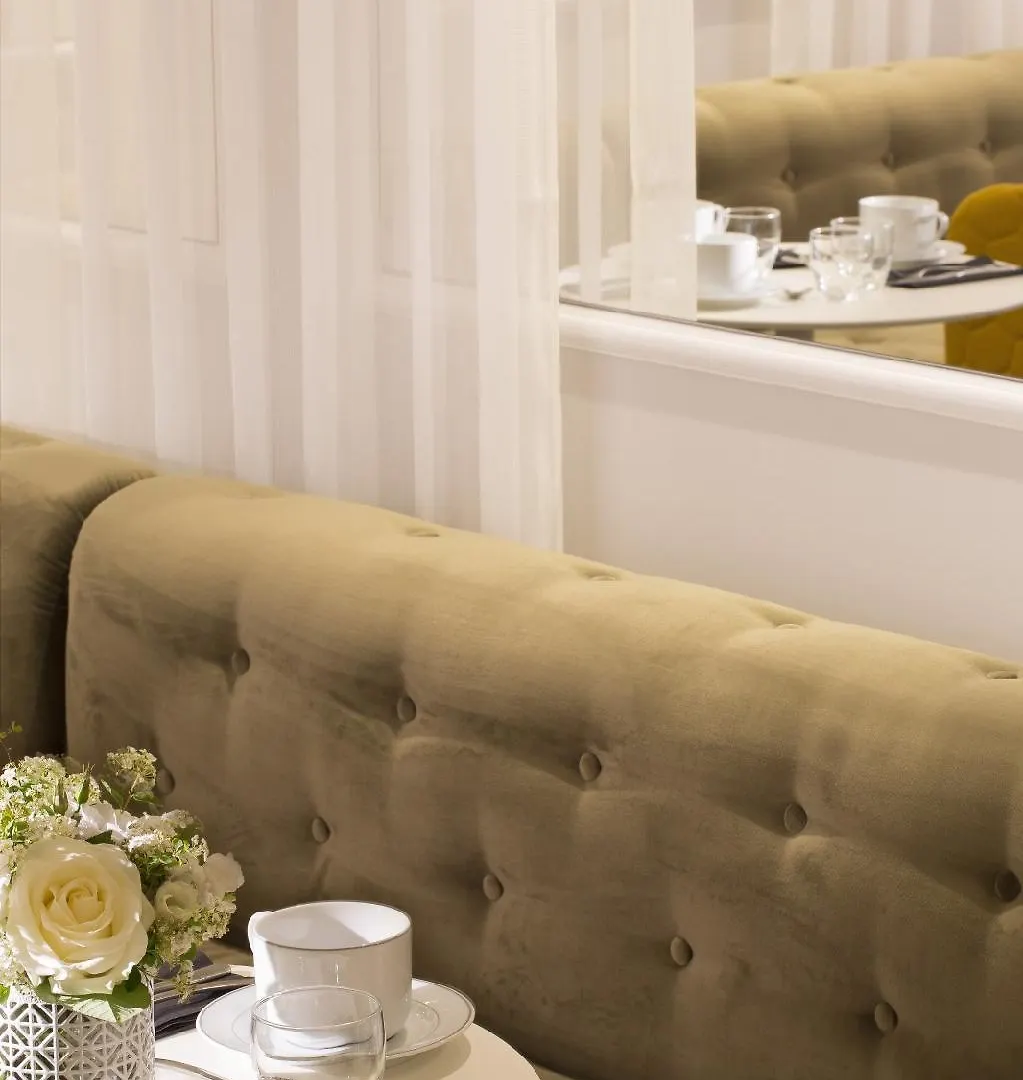 Hotel Pastel Paris