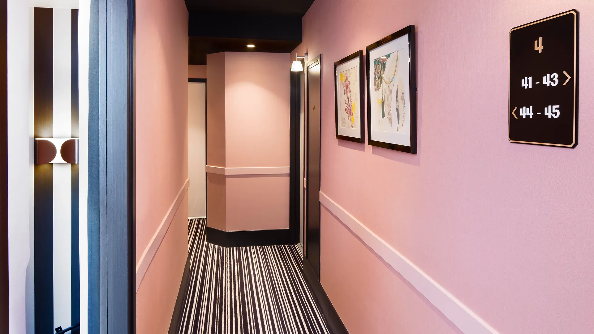 Hotel Pastel Paris