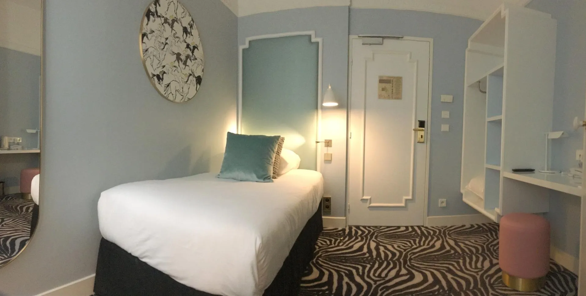 Hotel Pastel Paris
