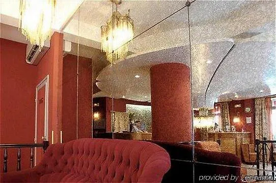 Hotel Pastel Paris 3*,