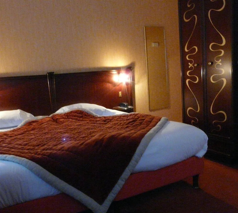 Hotel Pastel Paris