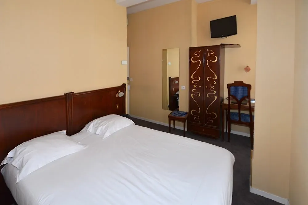 Hotel Pastel Paris 3*,