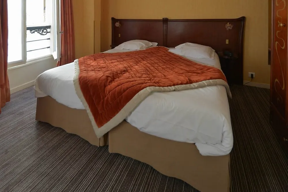 Hotel Pastel Paris