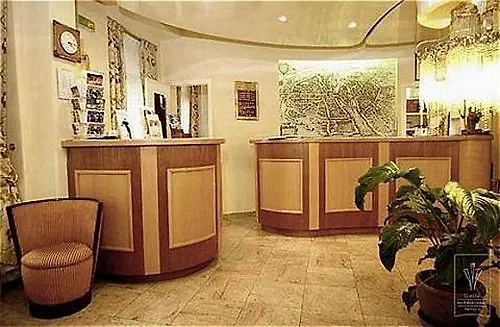 ***  Hotel Pastel Paris France