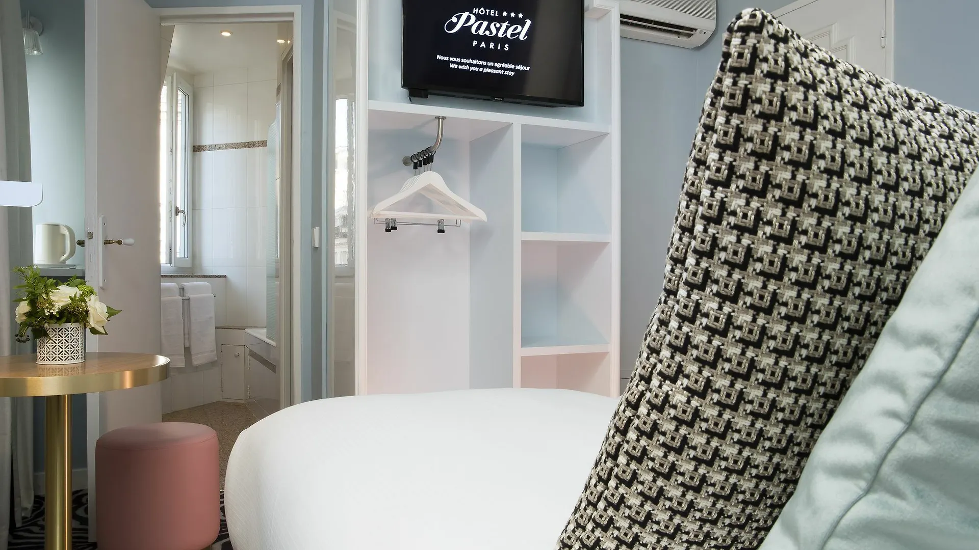 Hotel Pastel Paris
