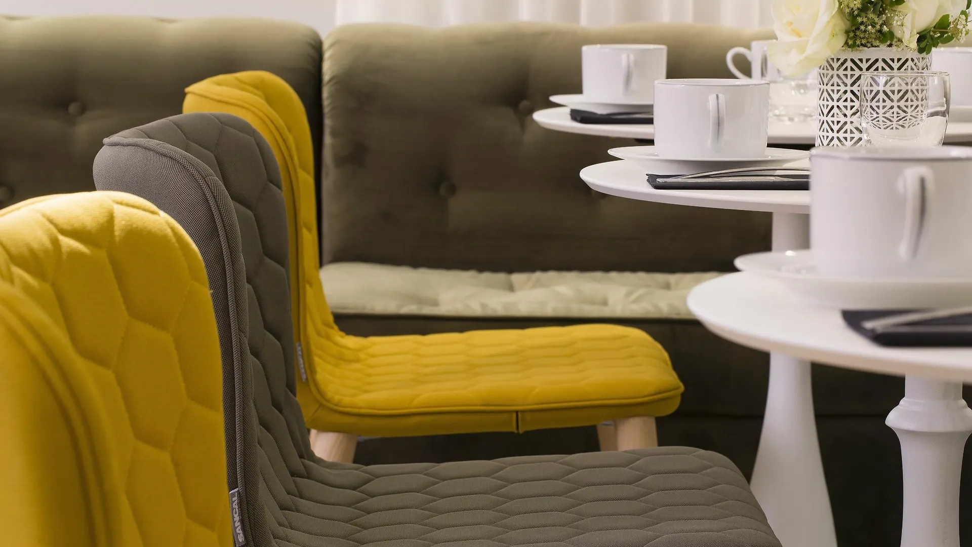 ***  Hotel Pastel Paris France